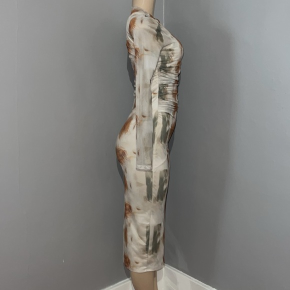 Mesh Dress - Picture 5 of 12